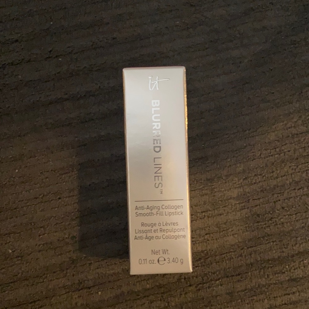 It cosmetics blurred lines lipstick